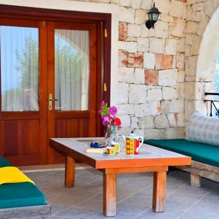 Yenikoy Sleeps 8 Pool Air Con Wifi *